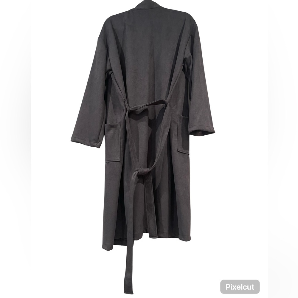 Men’s Robe - Picture 2 of 4